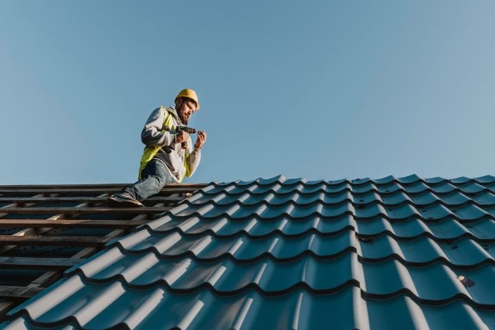 Raising the Roof: How to Choose the Right Roofing Contractor for Your Home